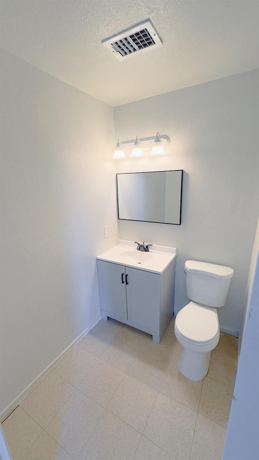 700 S Corcoran Ave, Avenal, CA 93204