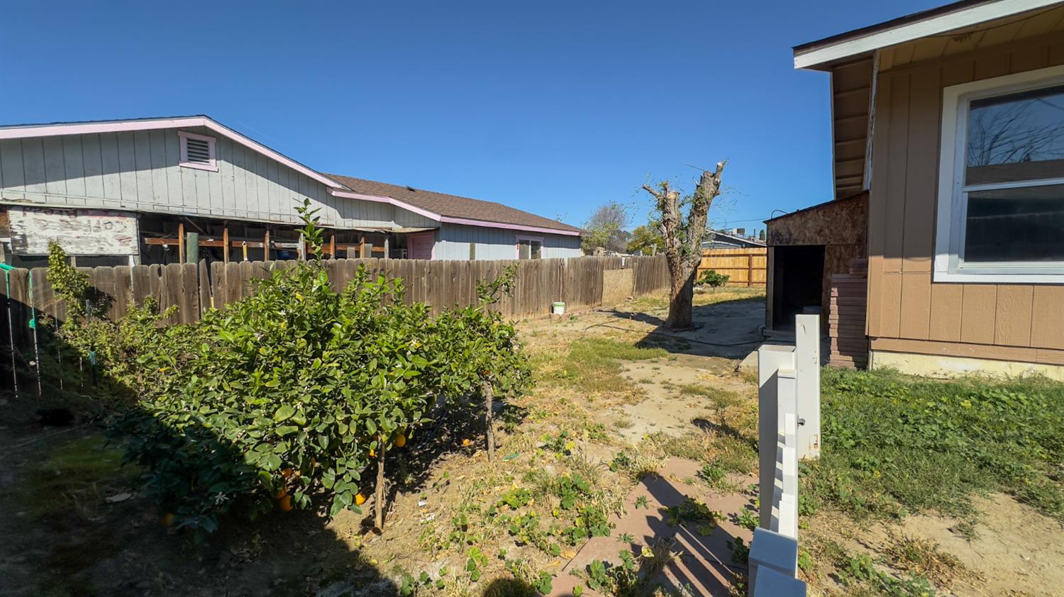 700 S Corcoran Ave, Avenal, CA 93204