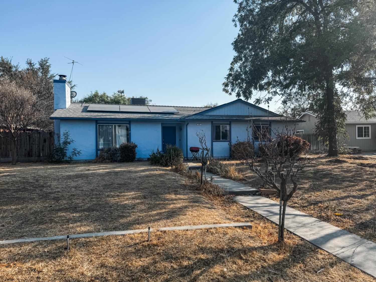 545 dovewood Ct, Coalinga, CA 93210