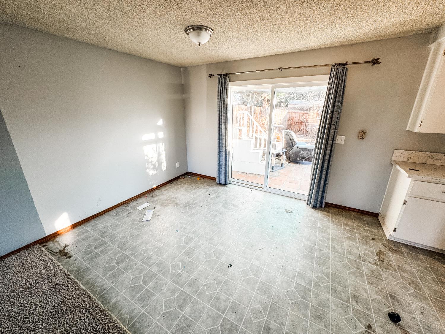 545 dovewood Ct, Coalinga, CA 93210