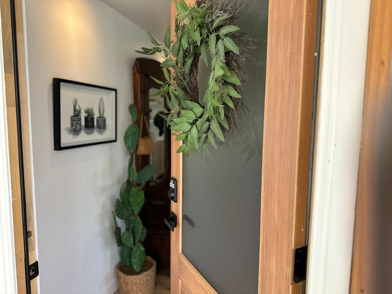 225 N Akers Rd #308, Visalia, CA 93291