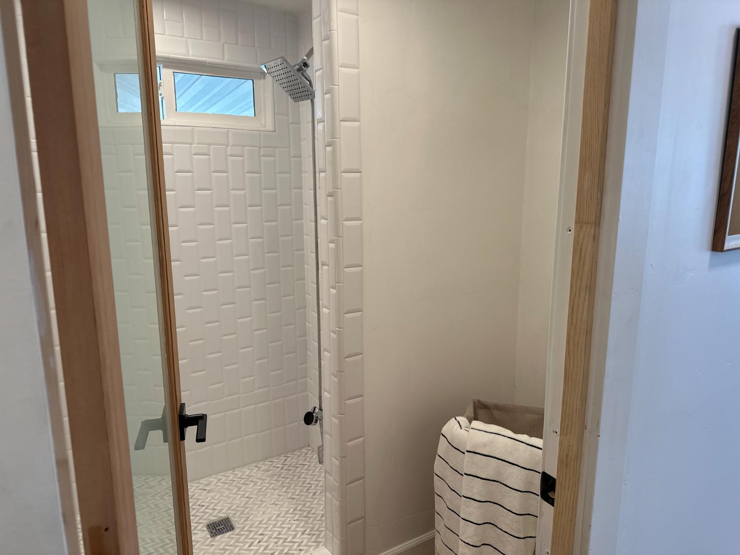 225 N Akers Rd #308, Visalia, CA 93291