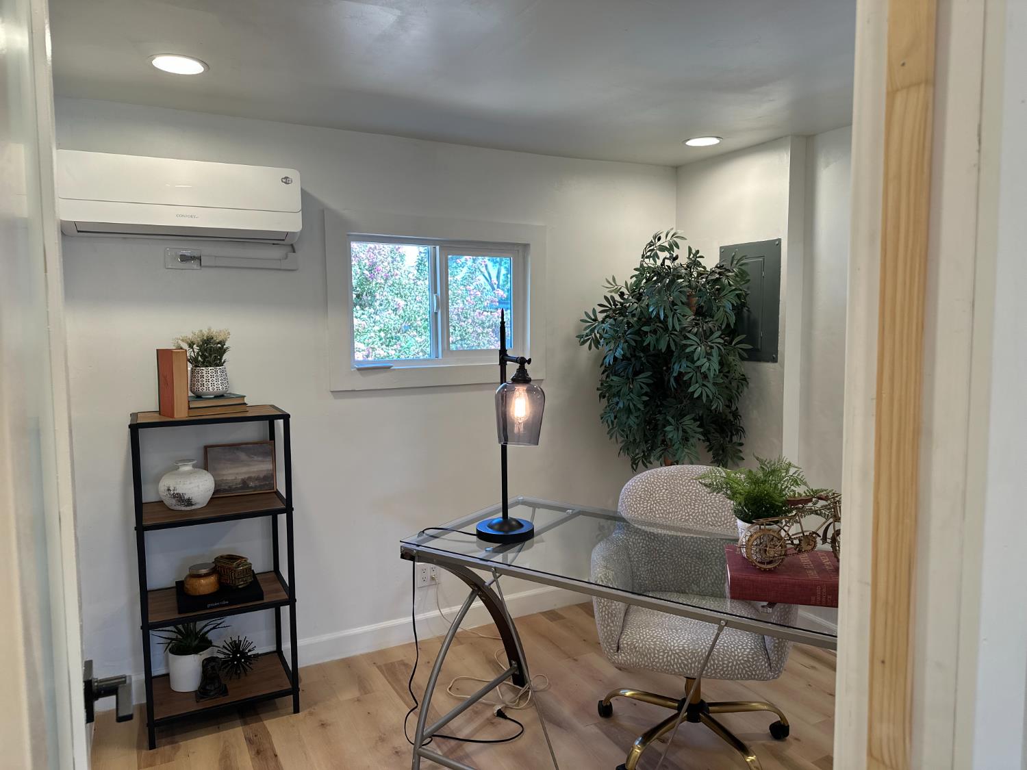 225 N Akers Rd #308, Visalia, CA 93291