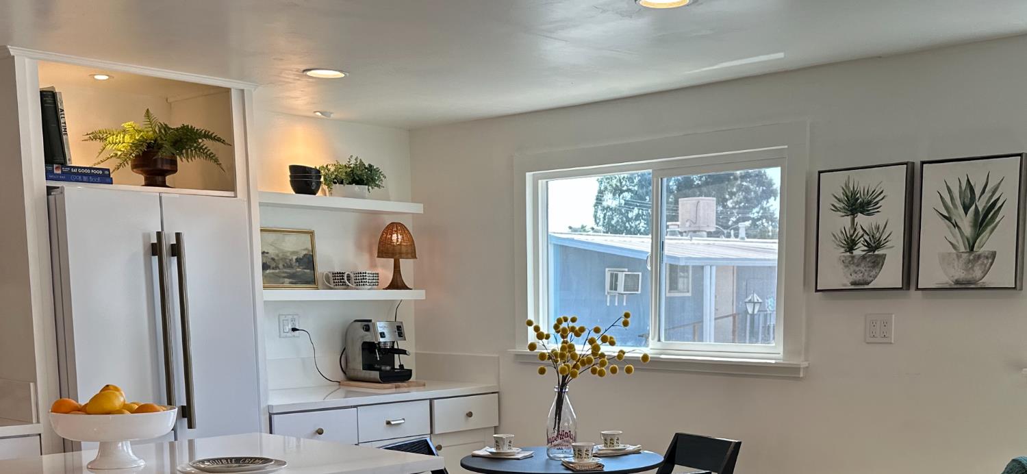 225 N Akers Rd #308, Visalia, CA 93291