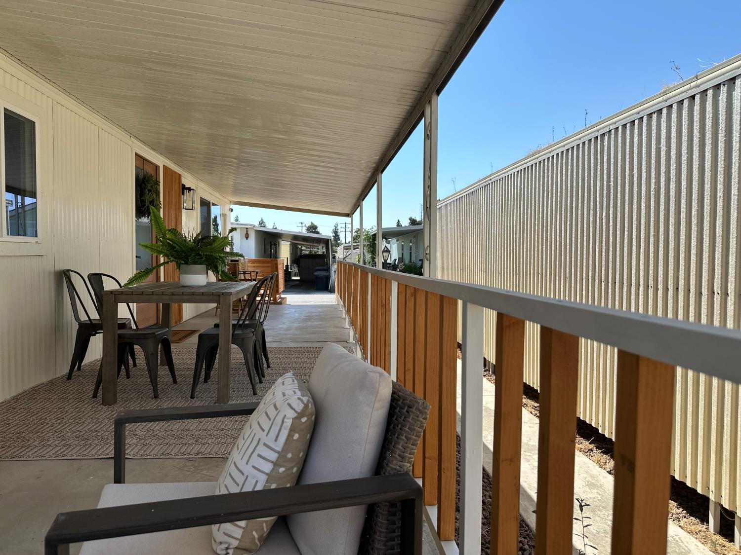 225 N Akers Rd #308, Visalia, CA 93291