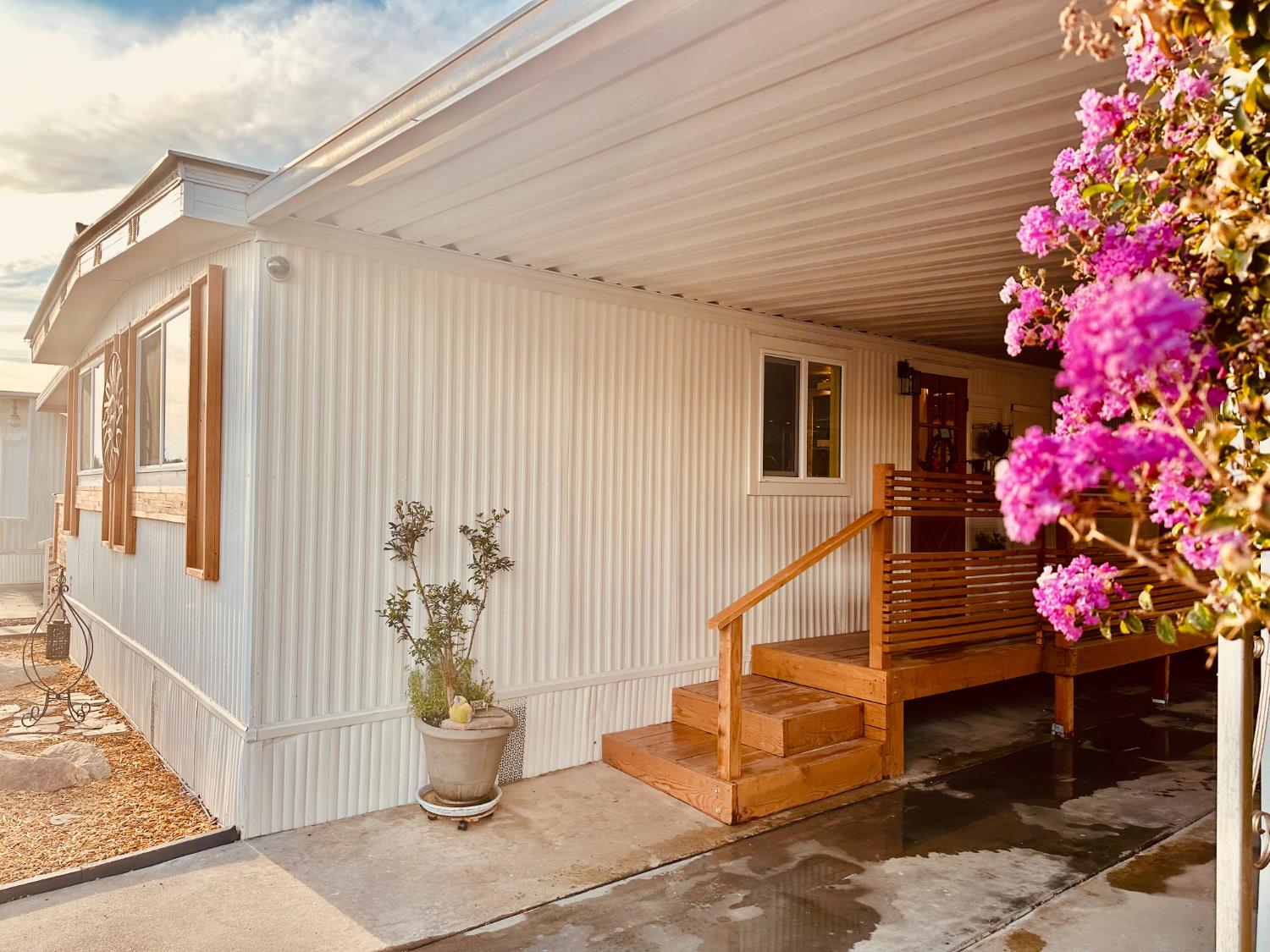 225 N Akers Rd #308, Visalia, CA 93291