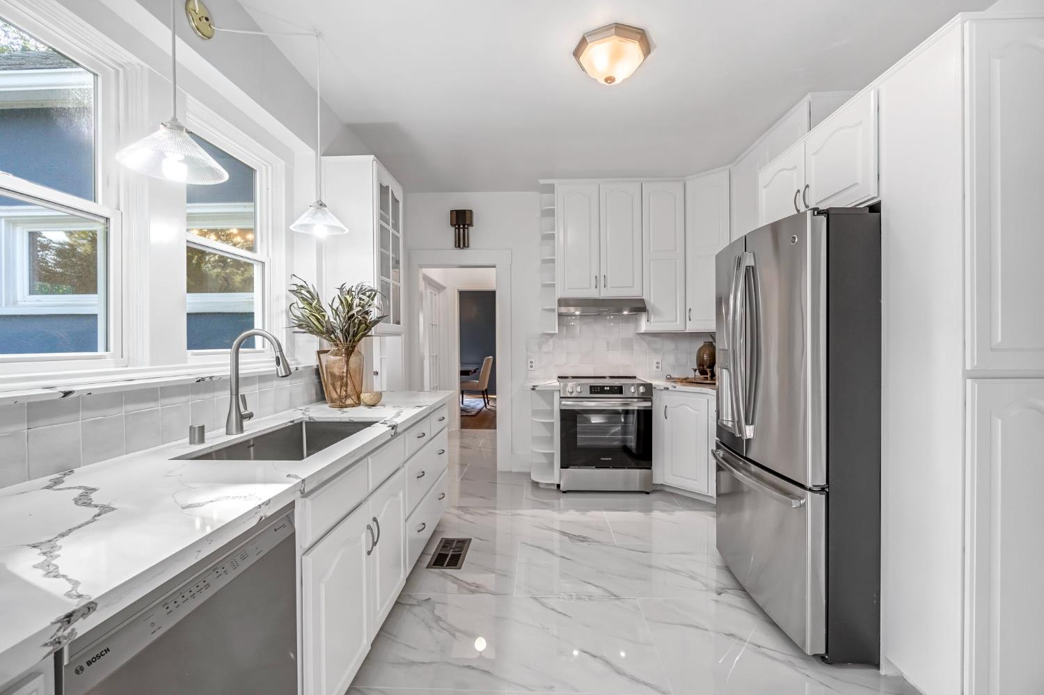 721 E Home Ave, Fresno, CA 93728