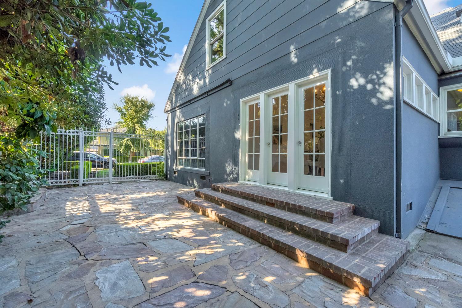 721 E Home Ave, Fresno, CA 93728