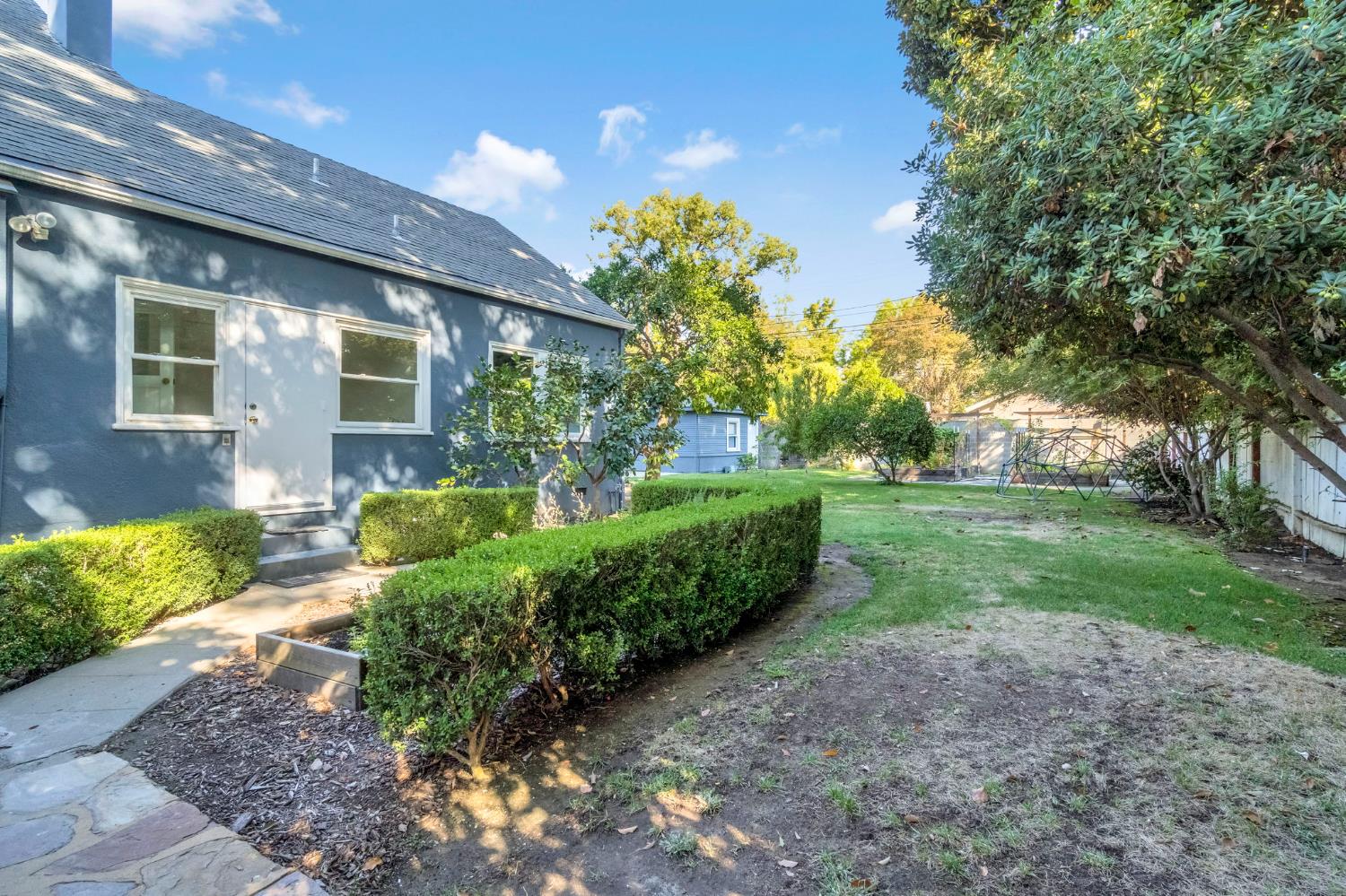 721 E Home Ave, Fresno, CA 93728