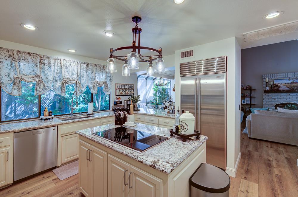 2555 W Bluff Ave #152, Fresno, CA 93711