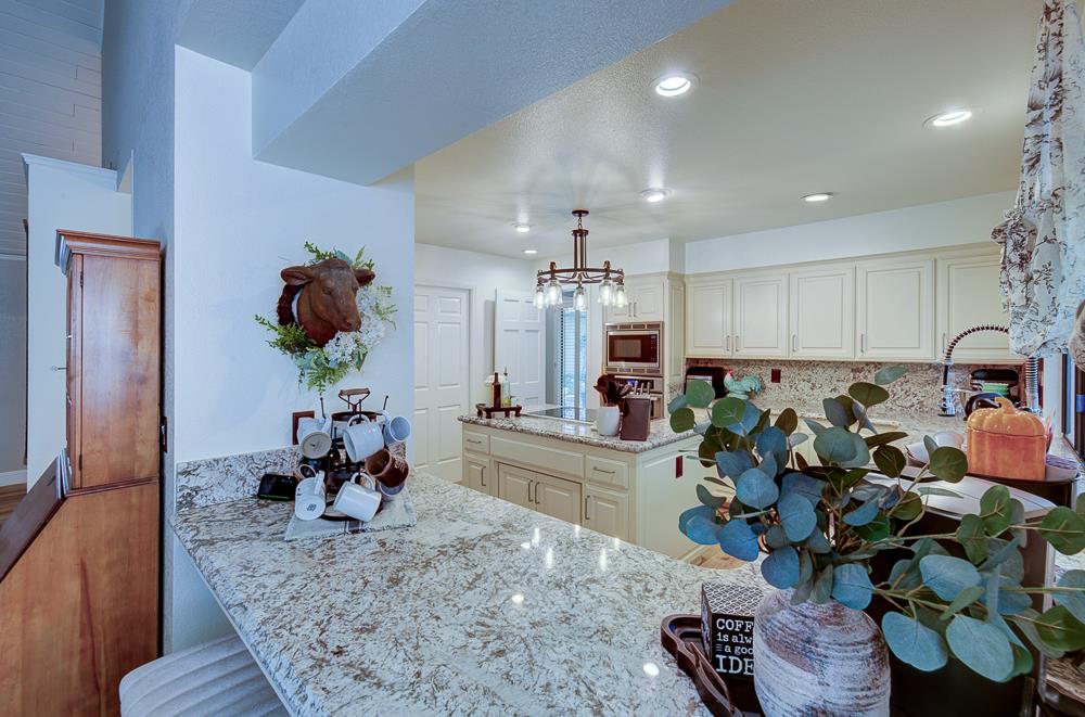 2555 W Bluff Ave #152, Fresno, CA 93711