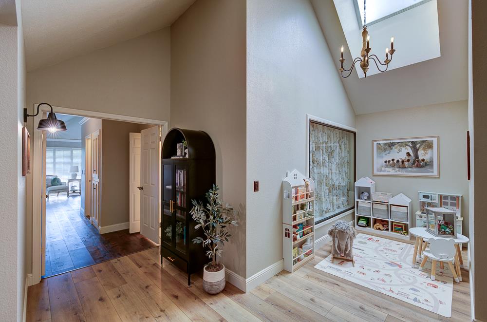 2555 W Bluff Ave #152, Fresno, CA 93711