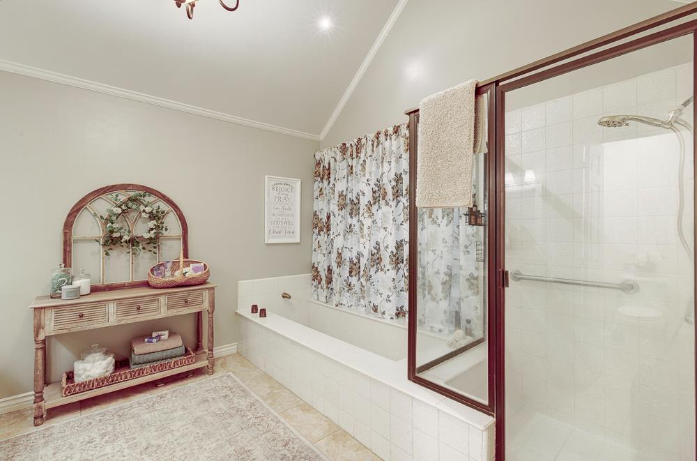 2555 W Bluff Ave #152, Fresno, CA 93711