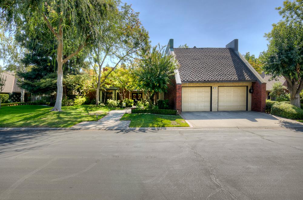 2555 W Bluff Ave #152, Fresno, CA 93711