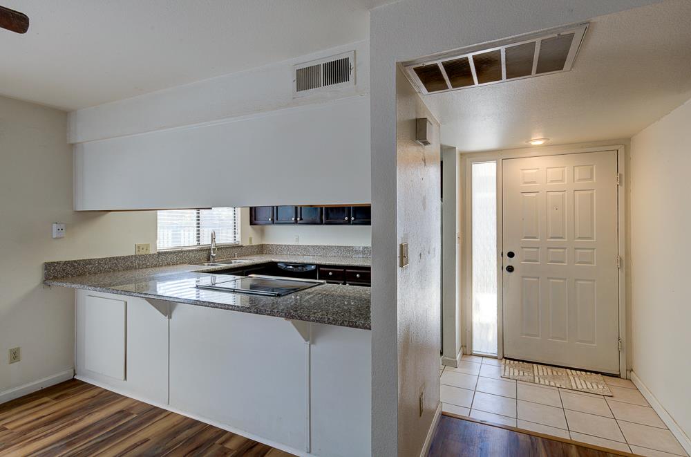 7675 N 1st St #117, Fresno, CA 93720