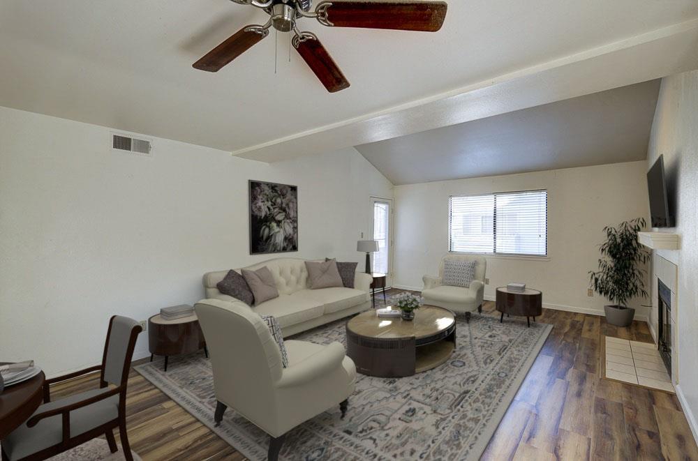 7675 N 1st St #117, Fresno, CA 93720