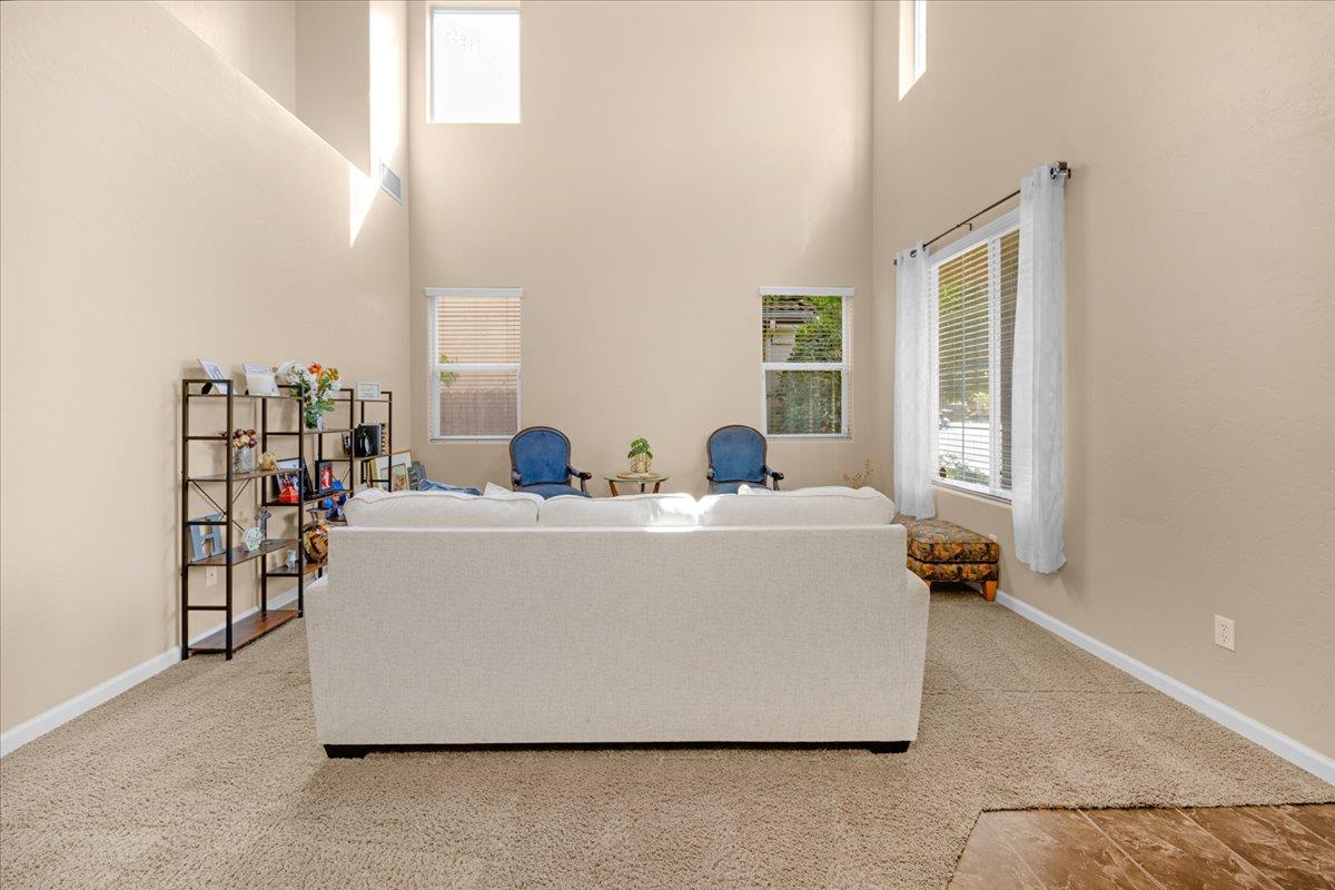 2941 Redington Ave, Clovis, CA 93619
