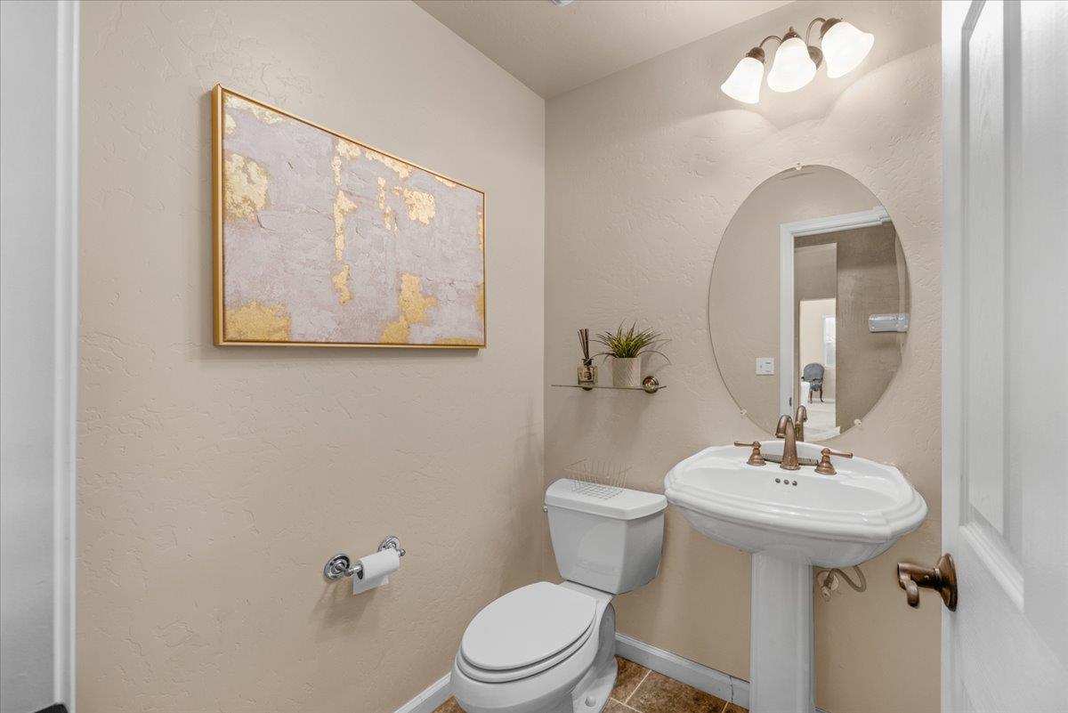 2941 Redington Ave, Clovis, CA 93619