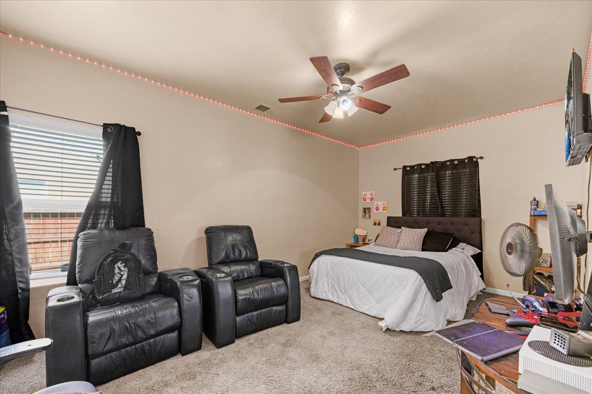 2941 Redington Ave, Clovis, CA 93619