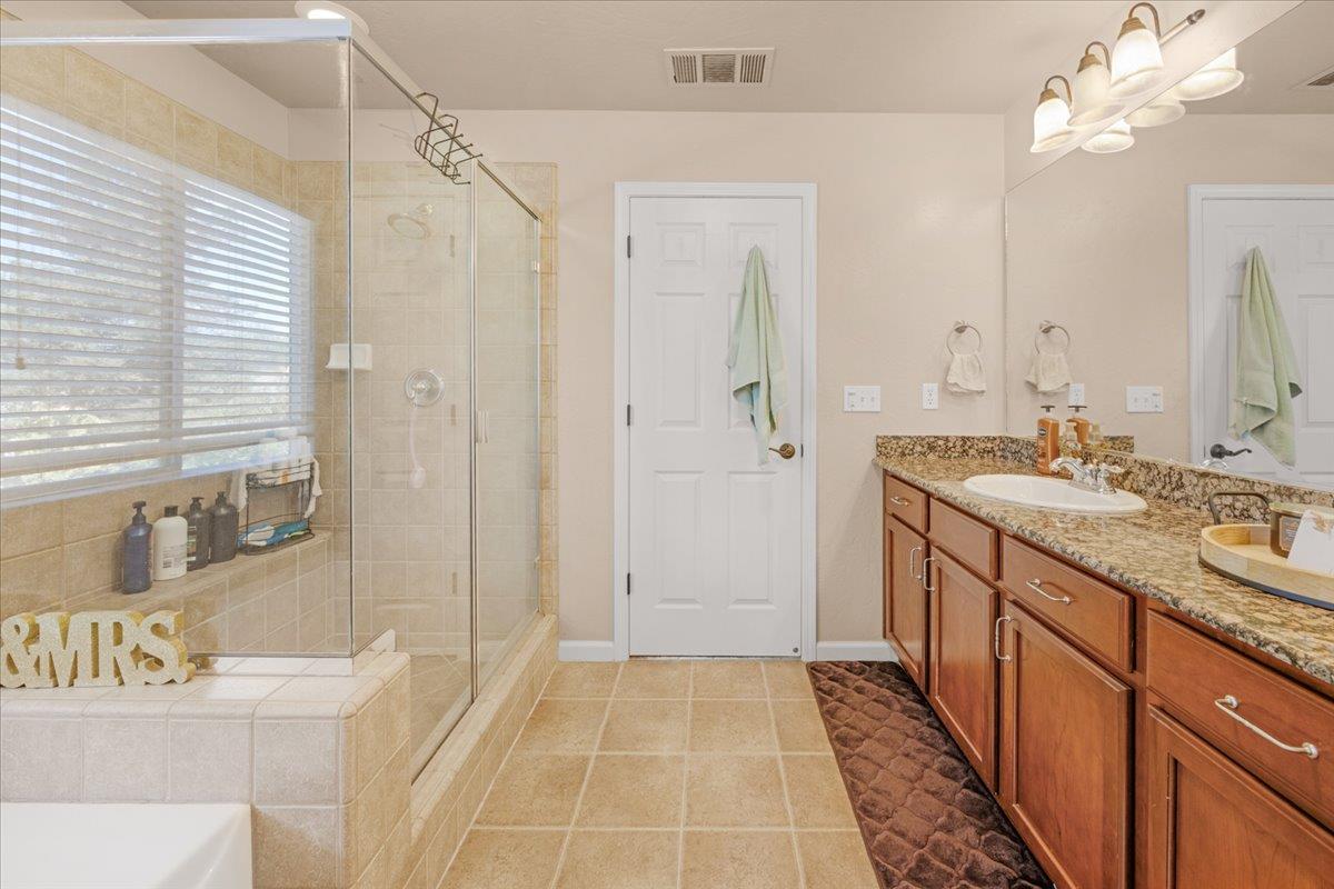 2941 Redington Ave, Clovis, CA 93619