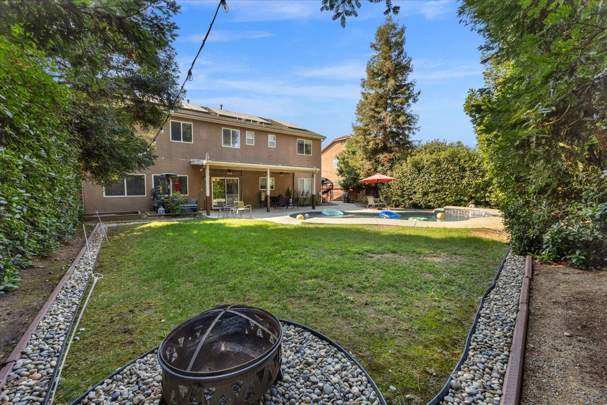 2941 Redington Ave, Clovis, CA 93619