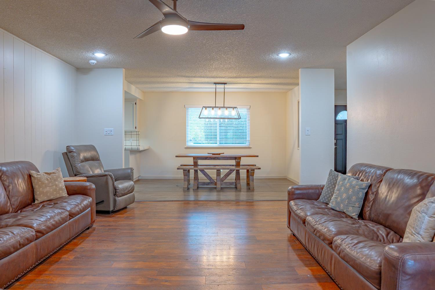 6753 N Durant Ave, Fresno, CA 93711