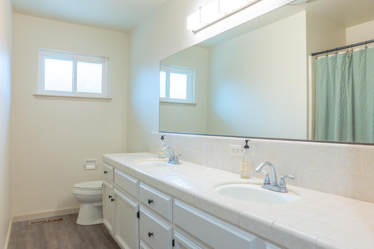 6753 N Durant Ave, Fresno, CA 93711