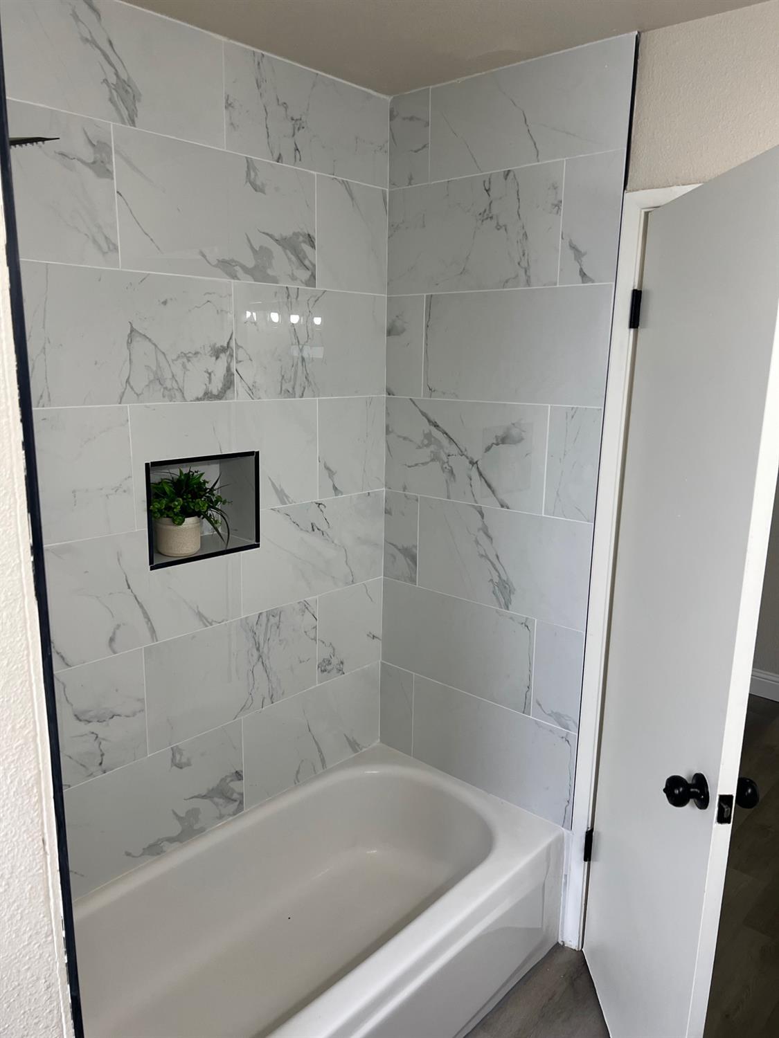 2071 E Cromwell Ave, Fresno, CA 93720