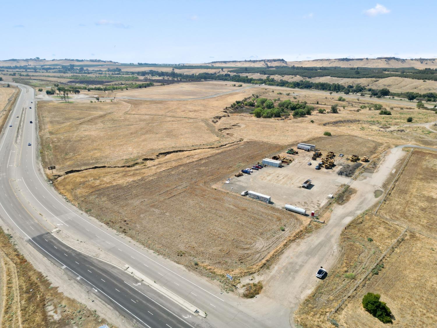 16937 N Friant Rd, Friant, CA 93626