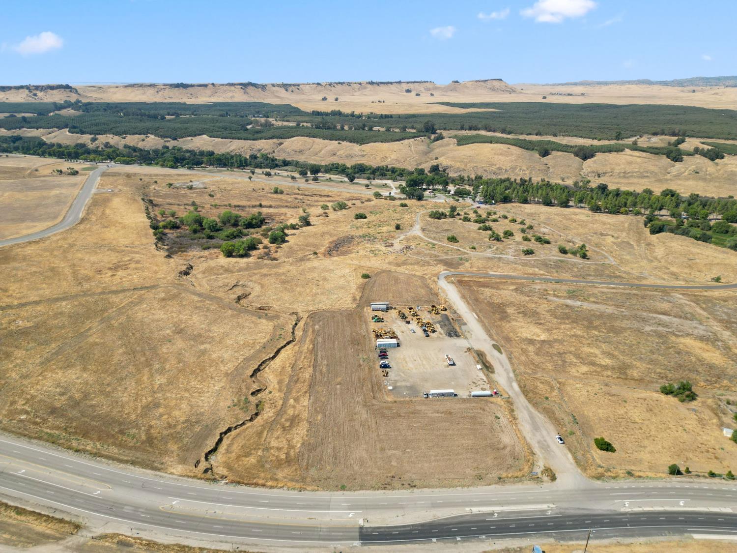 16937 N Friant Rd, Friant, CA 93626