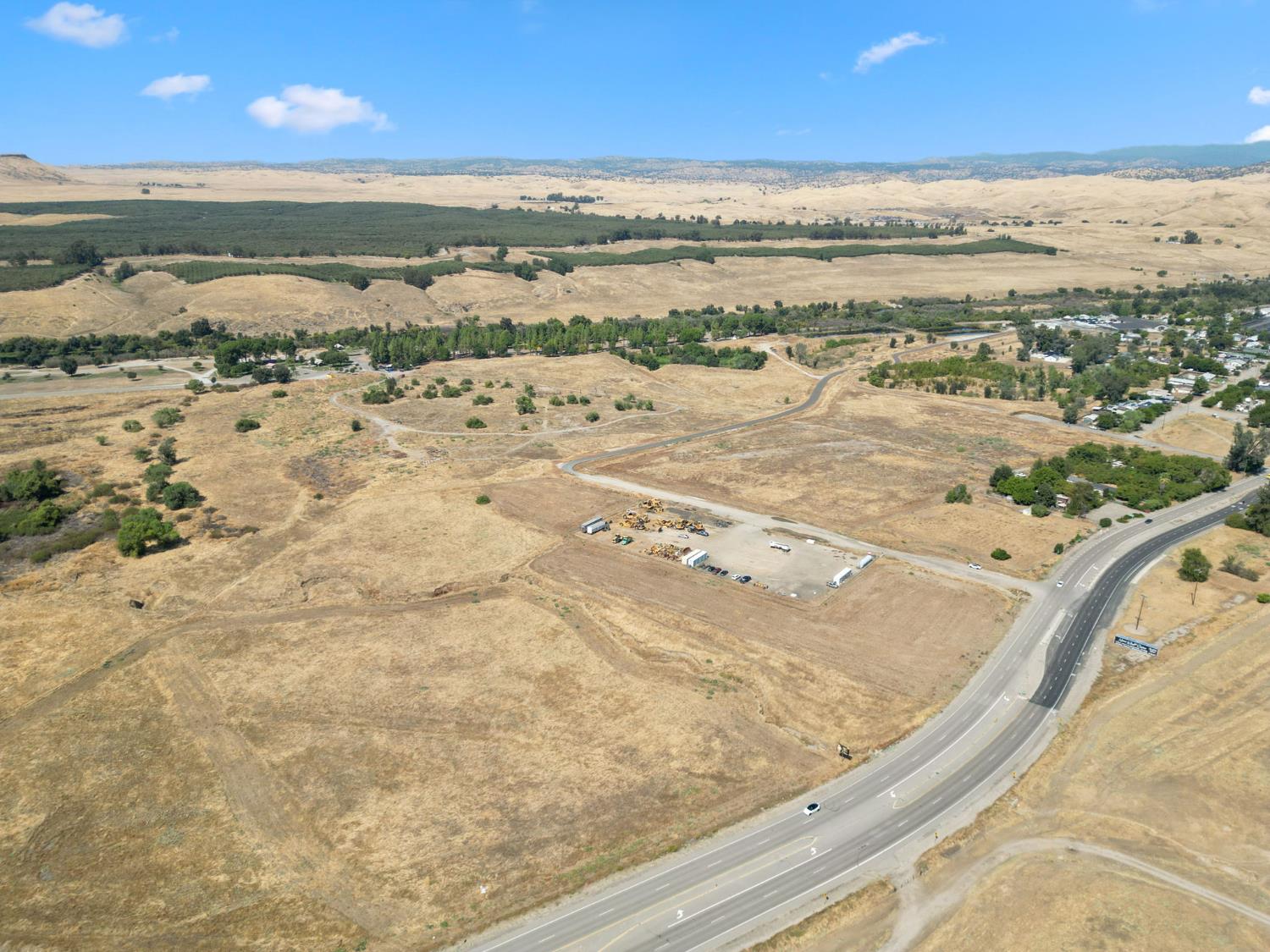 16937 N Friant Rd, Friant, CA 93626