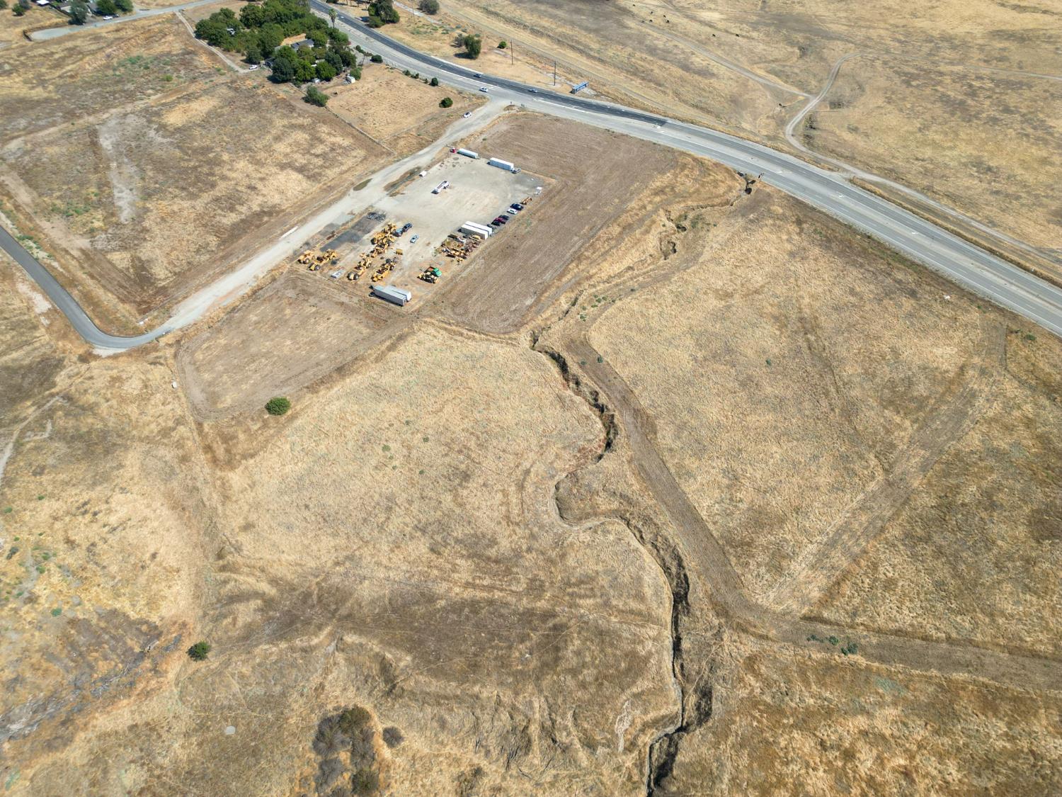 16937 N Friant Rd, Friant, CA 93626