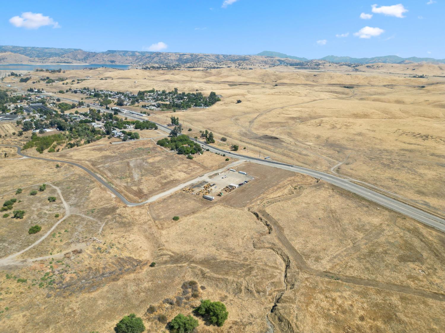16937 N Friant Rd, Friant, CA 93626
