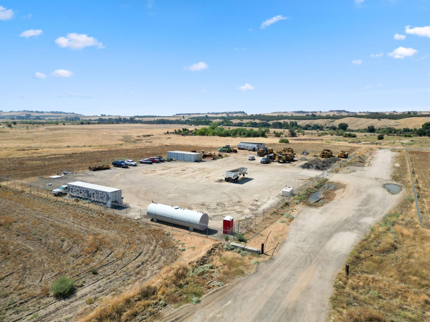 16937 N Friant Rd, Friant, CA 93626