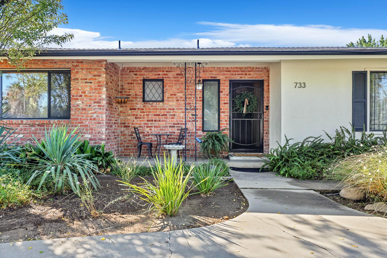 733 W Gettysburg Ave, Fresno, CA 93705