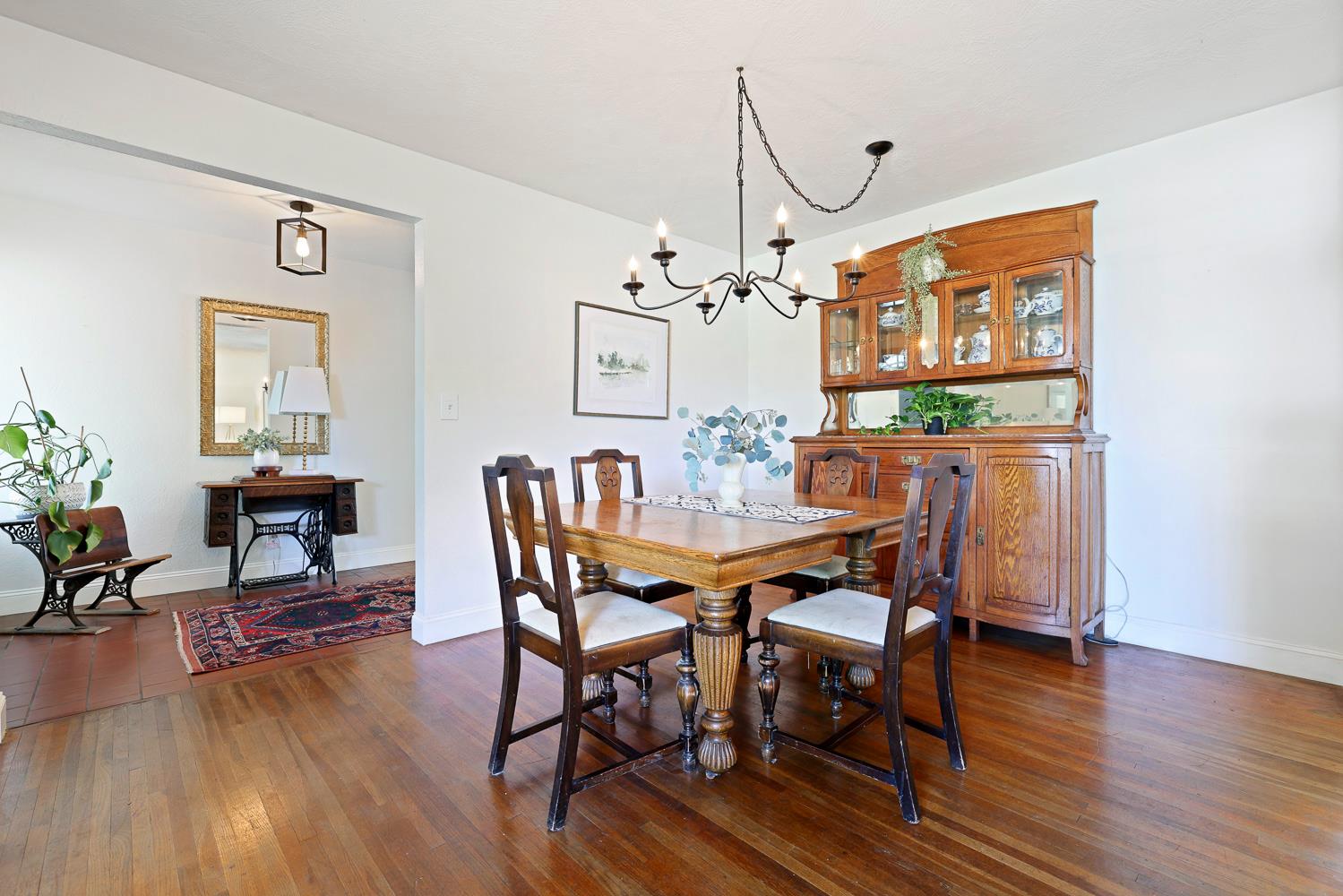 733 W Gettysburg Ave, Fresno, CA 93705