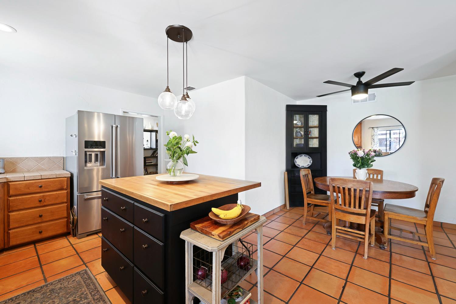 733 W Gettysburg Ave, Fresno, CA 93705