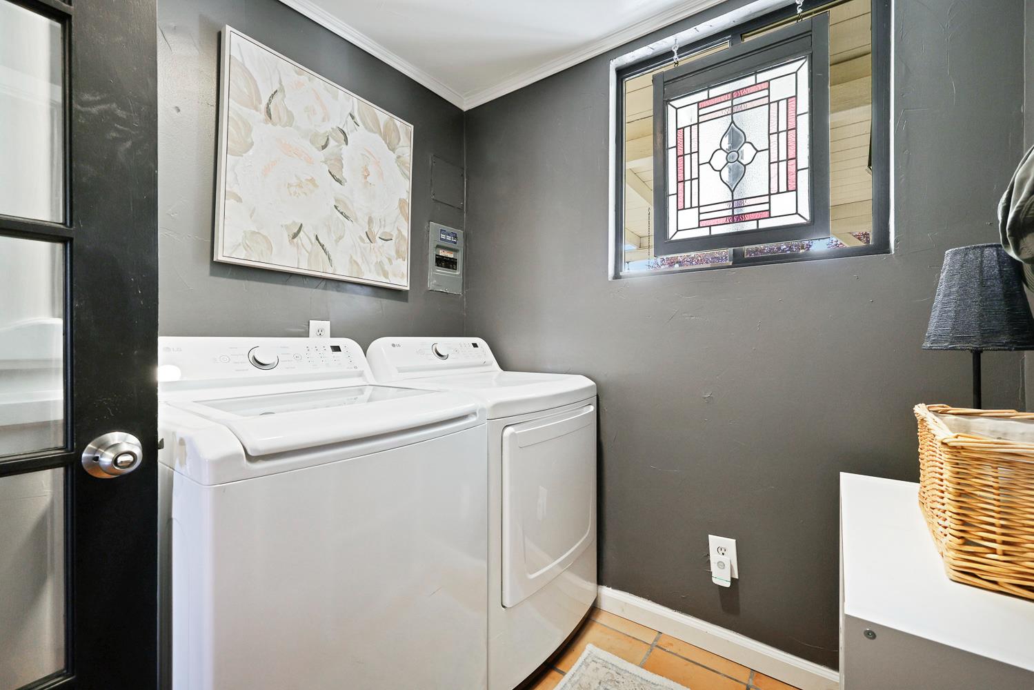 733 W Gettysburg Ave, Fresno, CA 93705