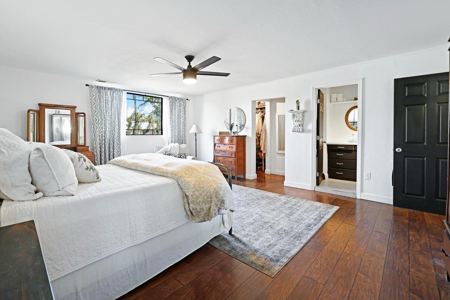 733 W Gettysburg Ave, Fresno, CA 93705