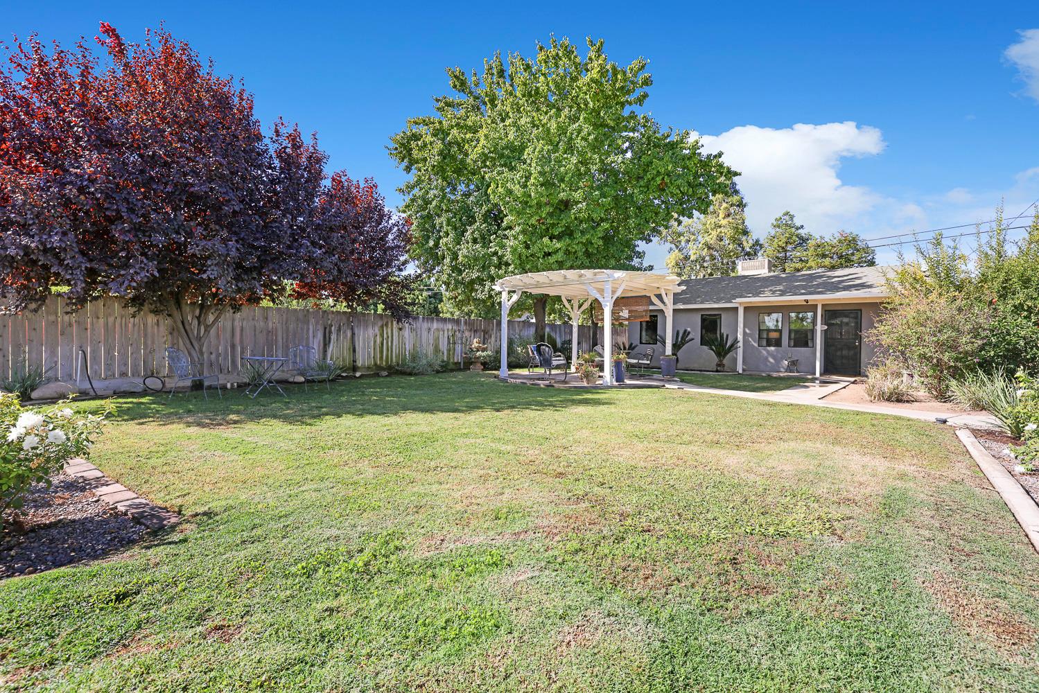 733 W Gettysburg Ave, Fresno, CA 93705