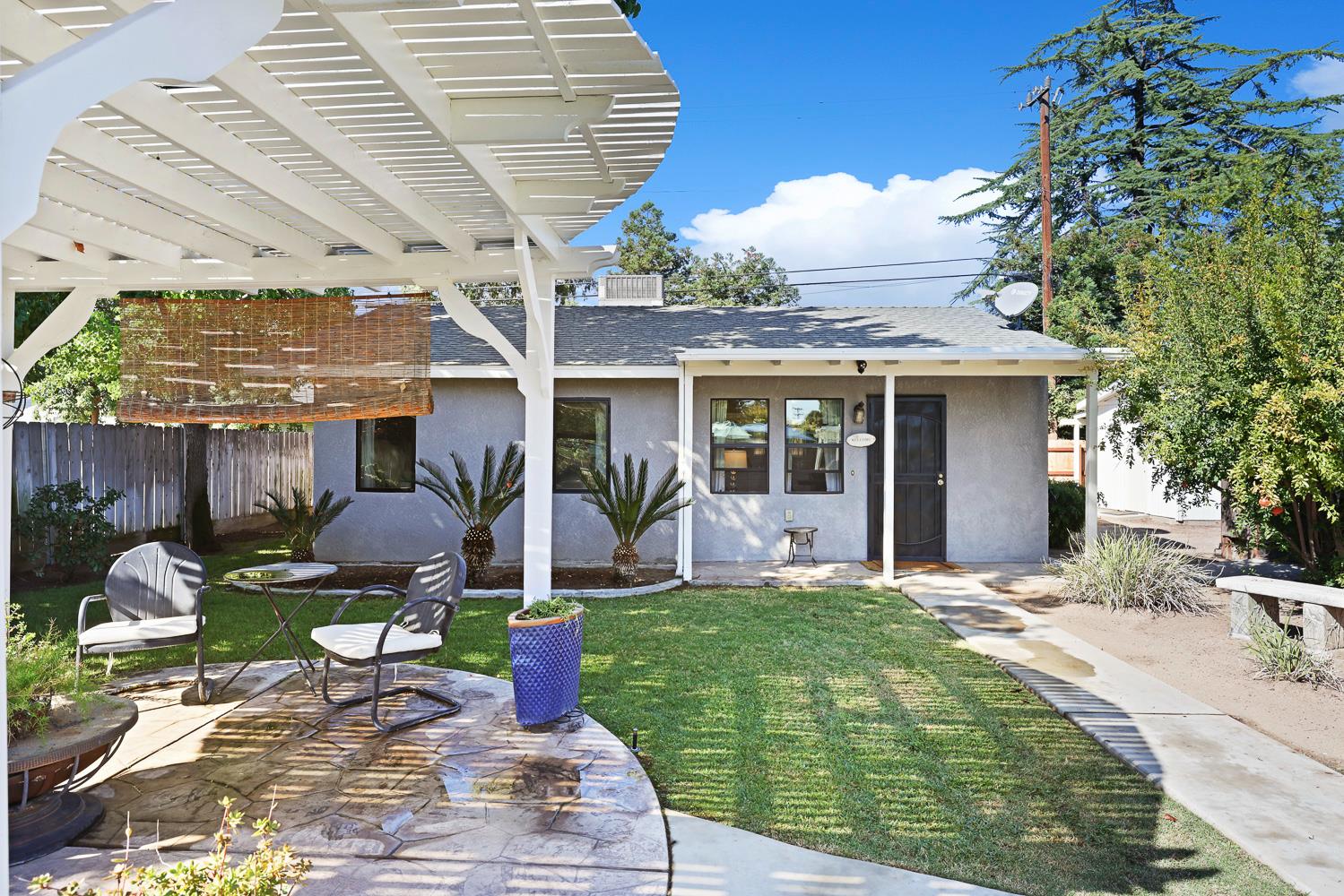 733 W Gettysburg Ave, Fresno, CA 93705