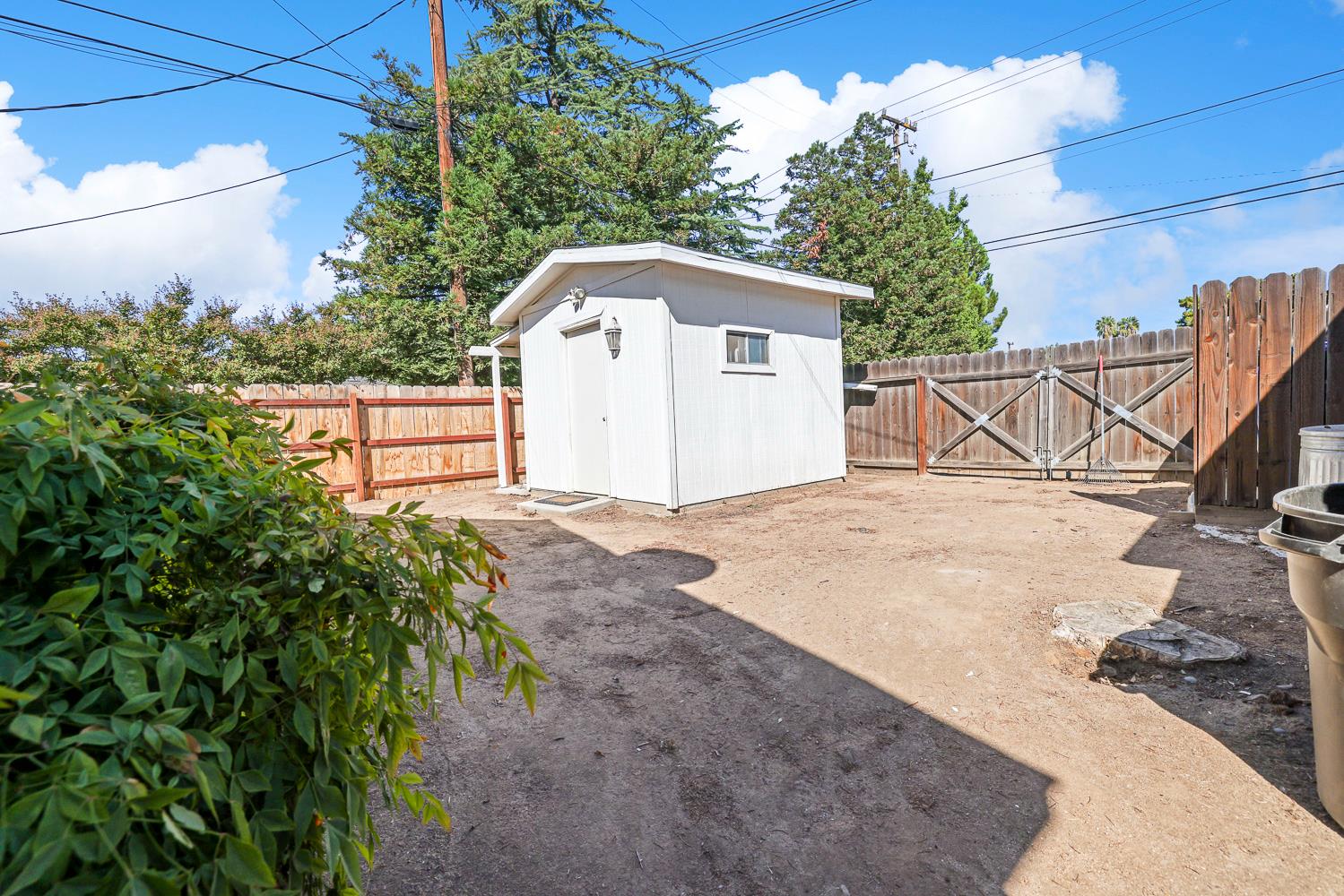 733 W Gettysburg Ave, Fresno, CA 93705