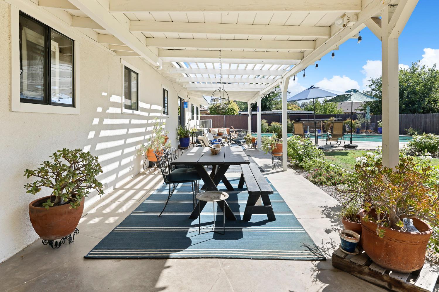 733 W Gettysburg Ave, Fresno, CA 93705