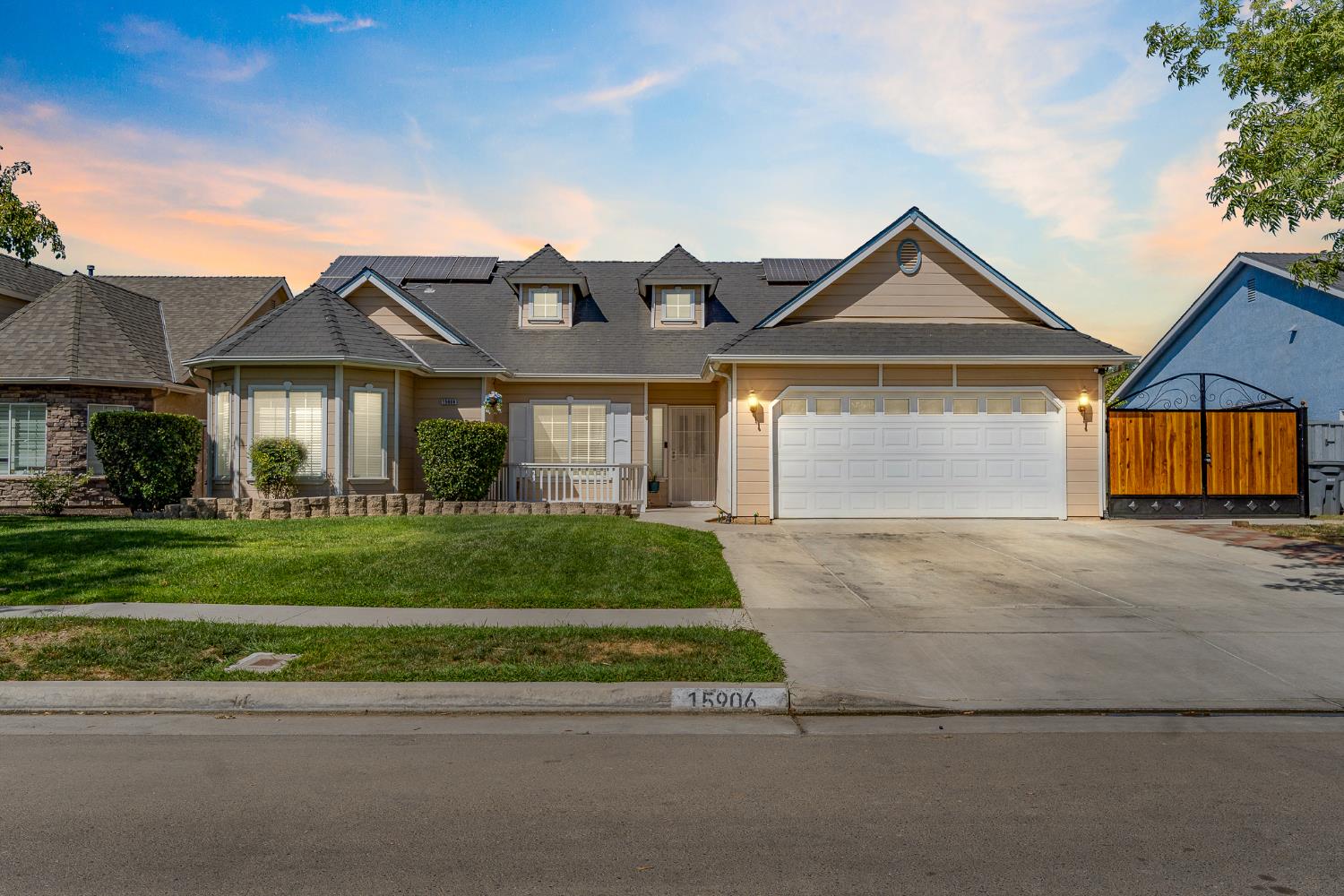 15906 W C St, Kerman, CA 93630