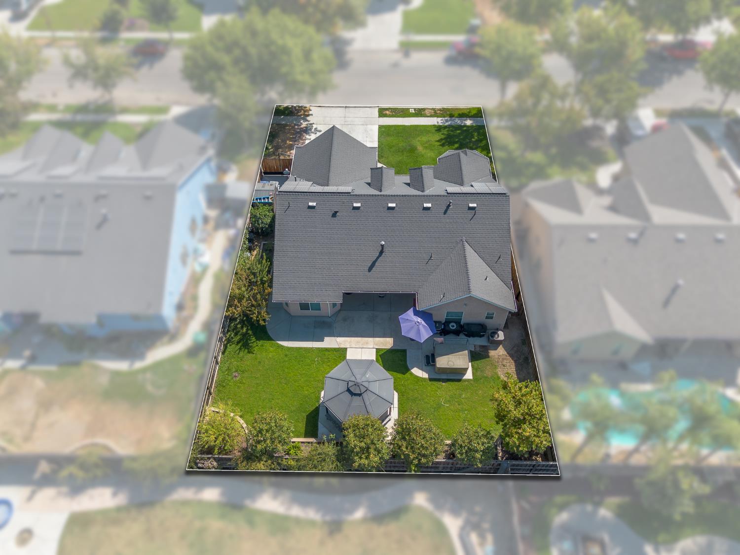 15906 W C St, Kerman, CA 93630