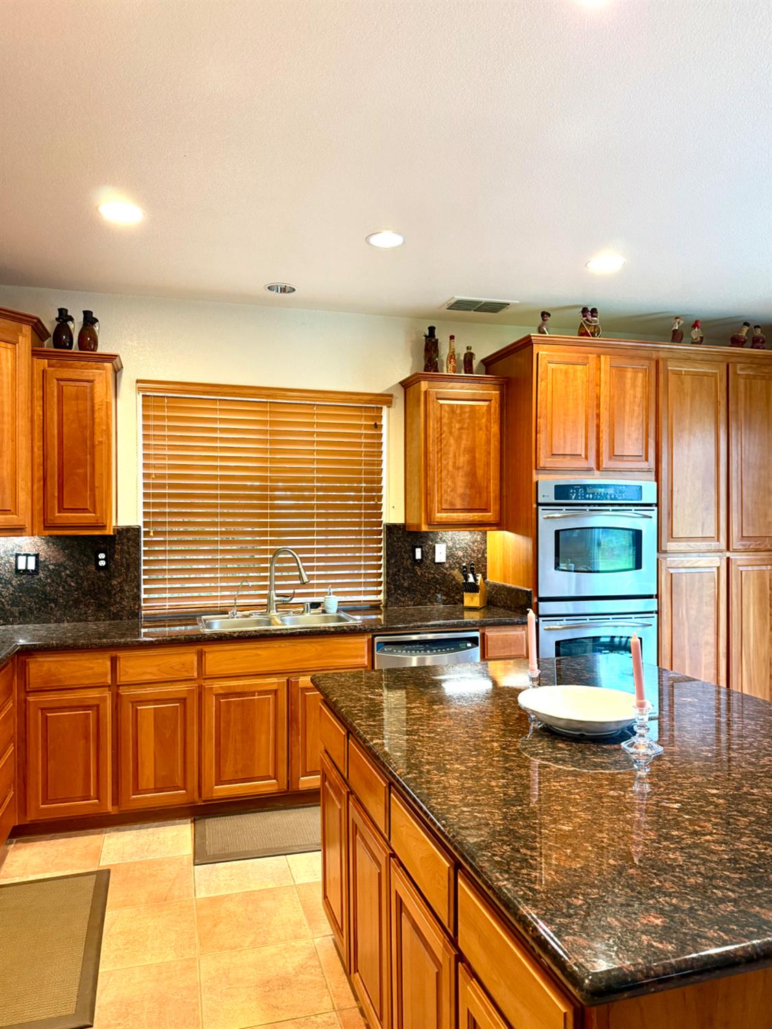 9200 Hunters Creek Way, Chowchilla, CA 93610