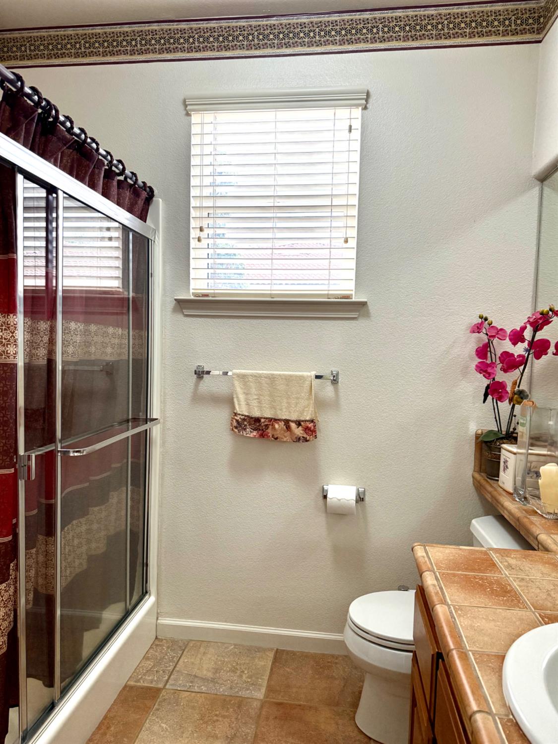 9200 Hunters Creek Way, Chowchilla, CA 93610