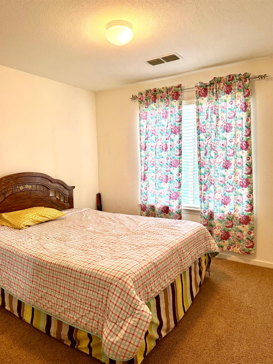 9200 Hunters Creek Way, Chowchilla, CA 93610