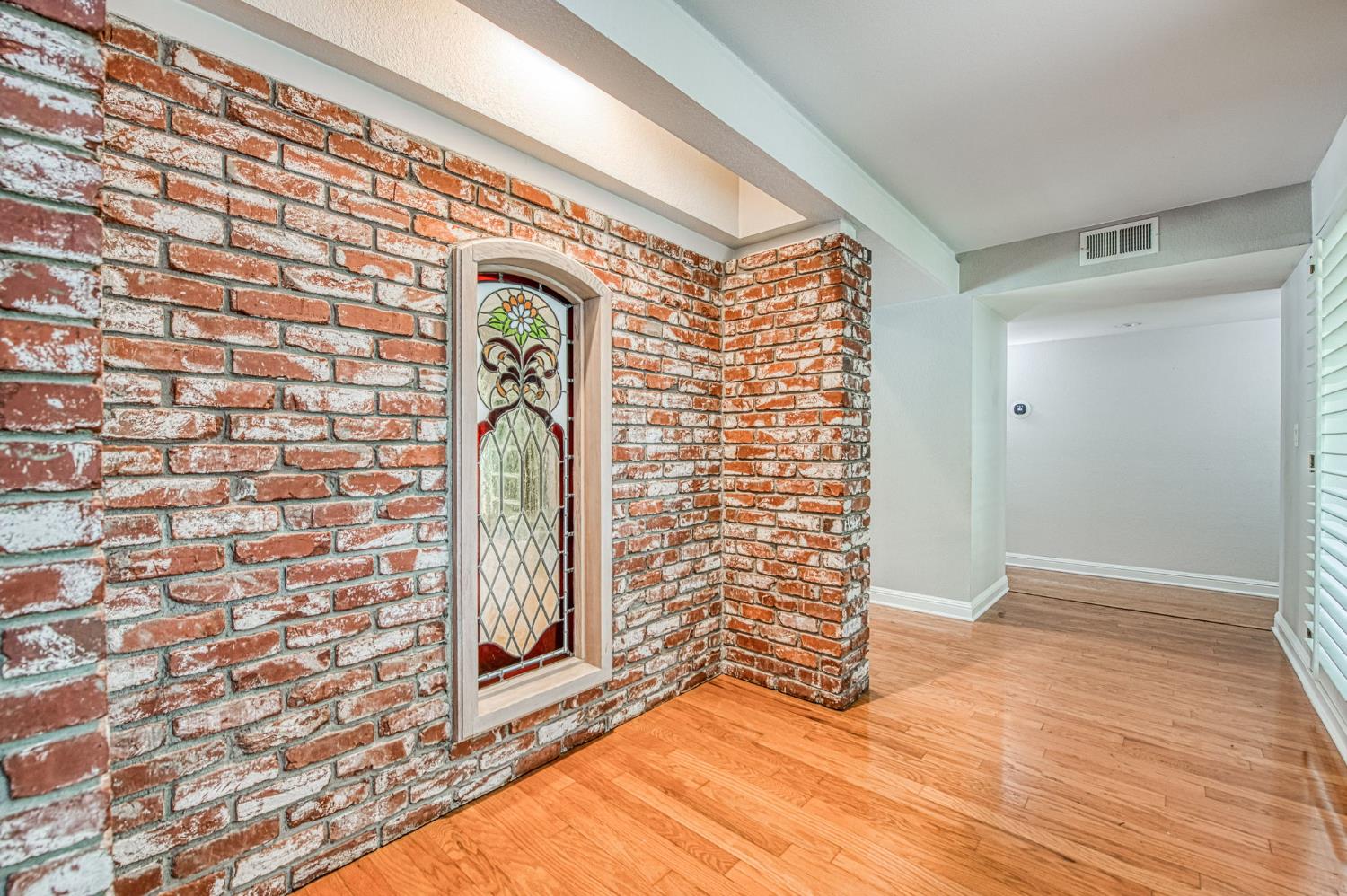 5284 N Pleasant Ave, Fresno, CA 93711