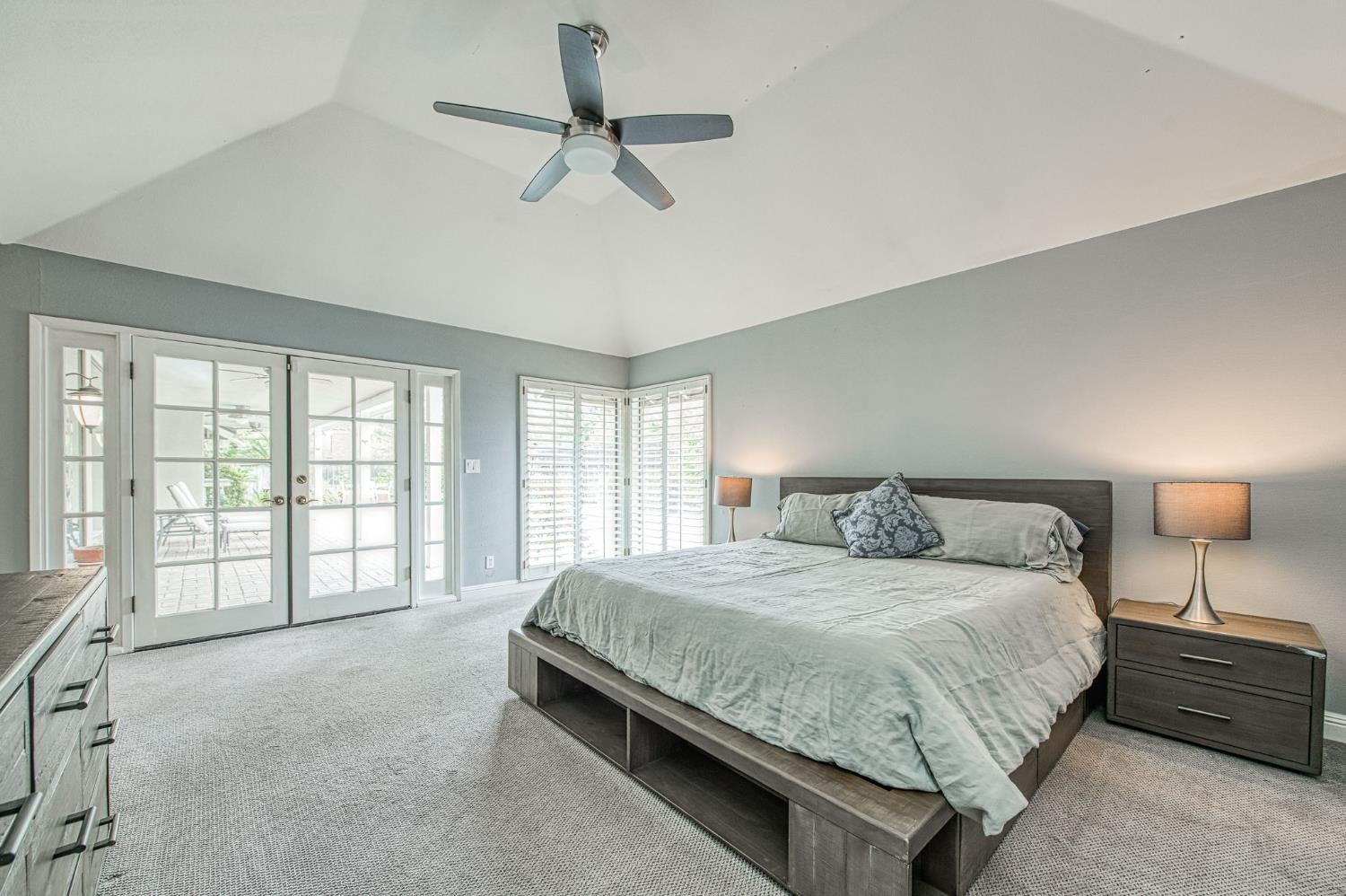 5284 N Pleasant Ave, Fresno, CA 93711